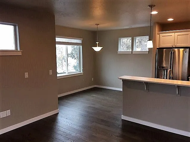 1831 NE Kristi Ct — Photo 4