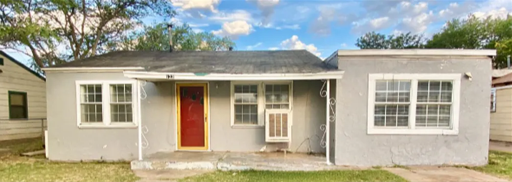 3 bed, 1088 sqft, $695 — Photo 1
