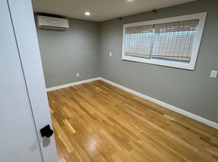 872 Main St FLOOR 2, Farmingdale, NY 11735