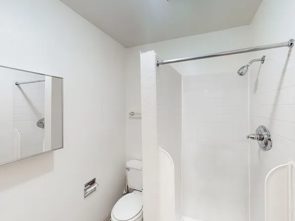 14717 15th Ave Floor 2, Whitestone, NY 11357