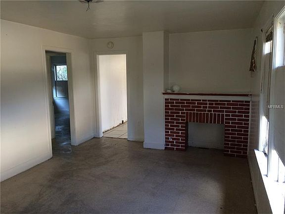 2nd image of 130 W Park Ave