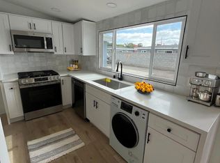 631 Victoria St #D, Costa Mesa, CA 92627