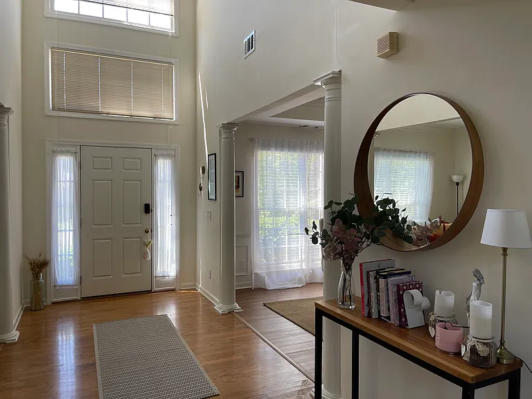 2036 Londonberry Ct — Photo 10