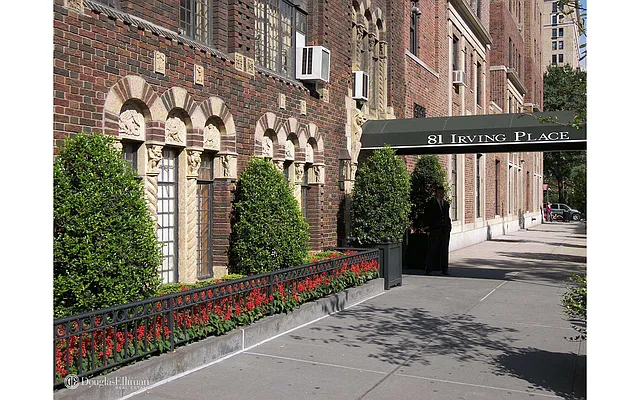 Sold by Douglas Elliman | media 18