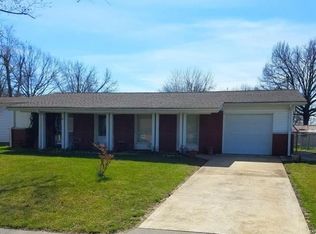 4 Meckfessel Dr, Fairview Heights, IL 62208