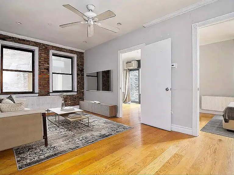 89 Clinton St #3R — Photo 1