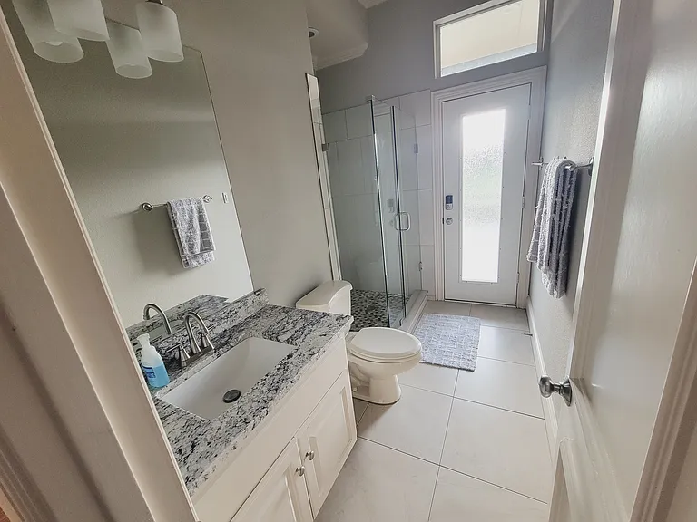 809 Glen Rose Dr — Photo 21