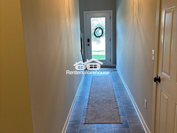 3rd image of 18595 Jonesboro Ct