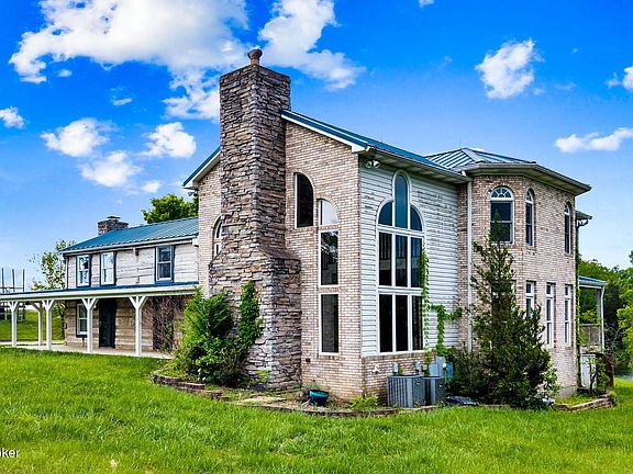 3rd image of 537 Dawkins Ln #7