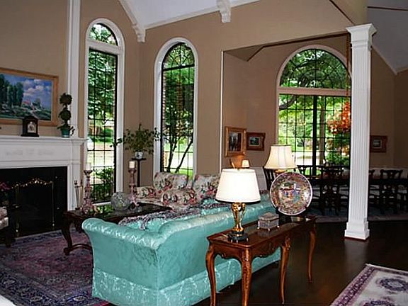 4th image of 4545 Salerno Cir