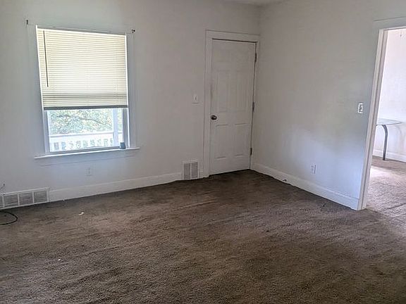 4th image of 7712-7804 Lawn Ave #6