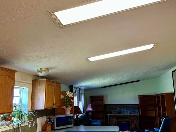 10 Bush Road, Clinton, ME 04927