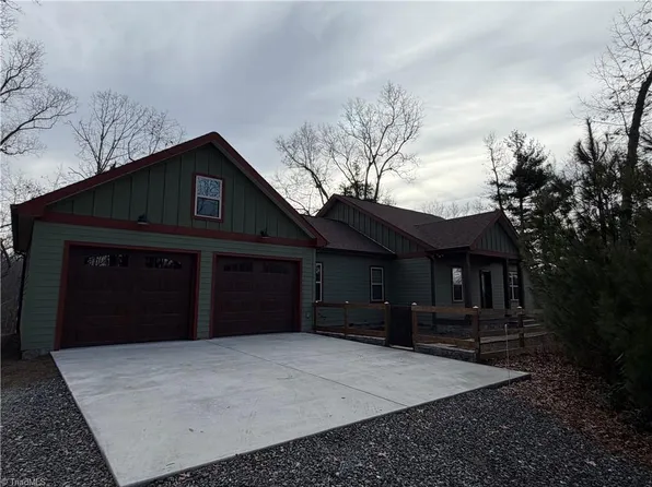 223 Autumn Fern Trl, West Jefferson, NC 28694