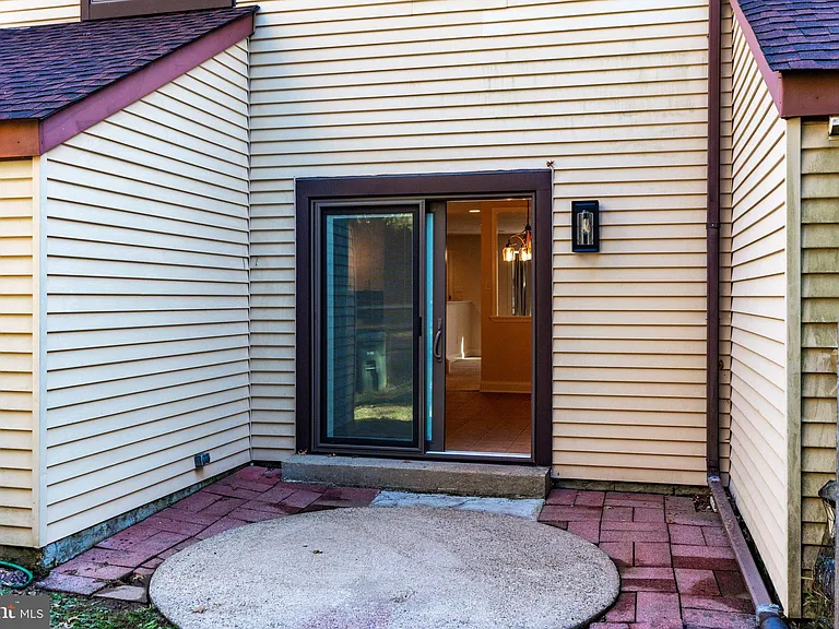 3491 Coventry Pl — Photo 25