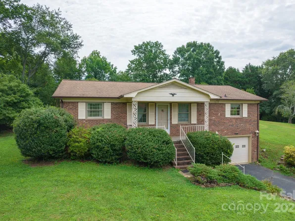554 Wildlife Access Rd, Hickory, NC 28601