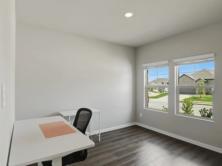 2275 Cliff Springs Dr — Photo 5