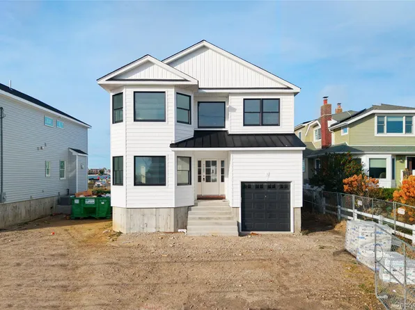 103 Clocks Boulevard, Massapequa, NY 11758