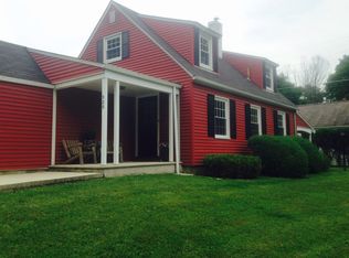 920 Birch Rd, Hellertown, PA 18055