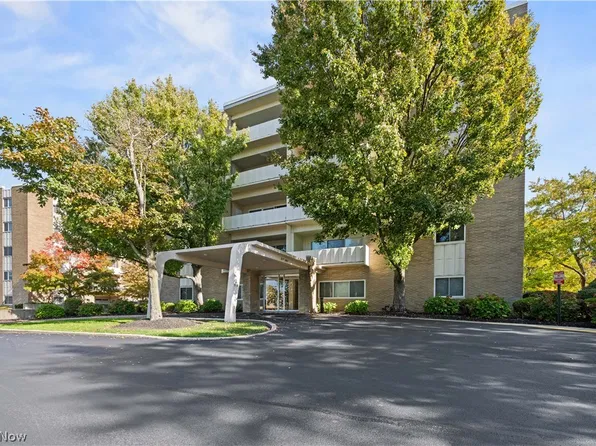 2159 Wooster Rd #45, Rocky River, OH 44116