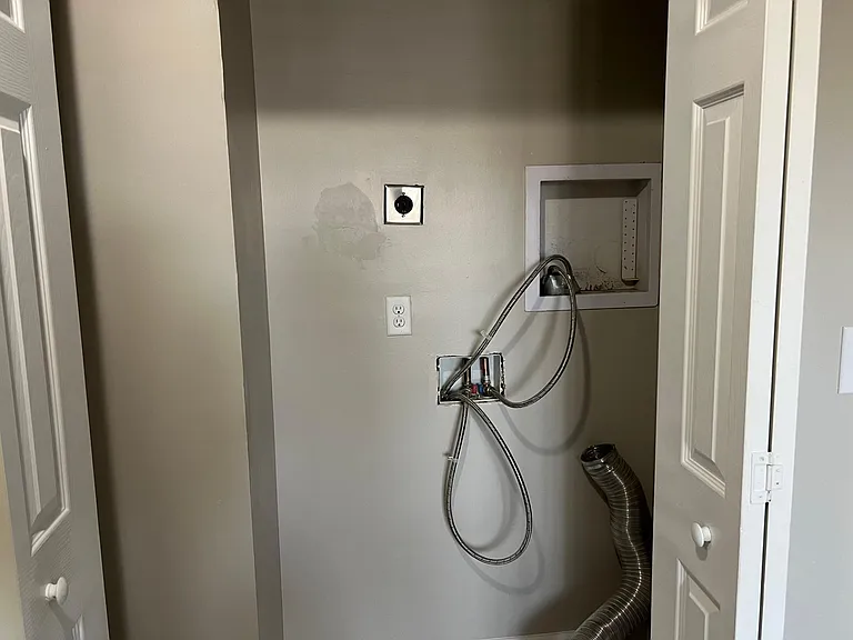 107 Chesapeake Ct — Photo 14