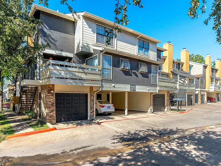 Ridgmar Townhomes 168 LLC — Photo 13