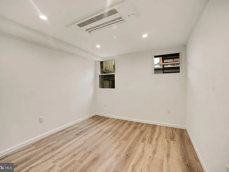 1215 S St NW #B — Photo 14