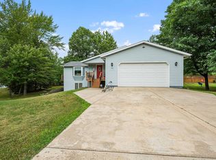 1203 SW 4th St, Grand Rapids, MN 55744