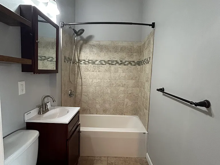 193 Mount Hope Ave #2 — Photo 10