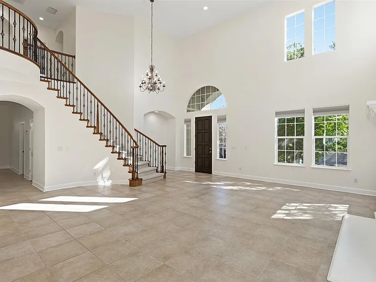 2100 Lamego Way — Photo 5
