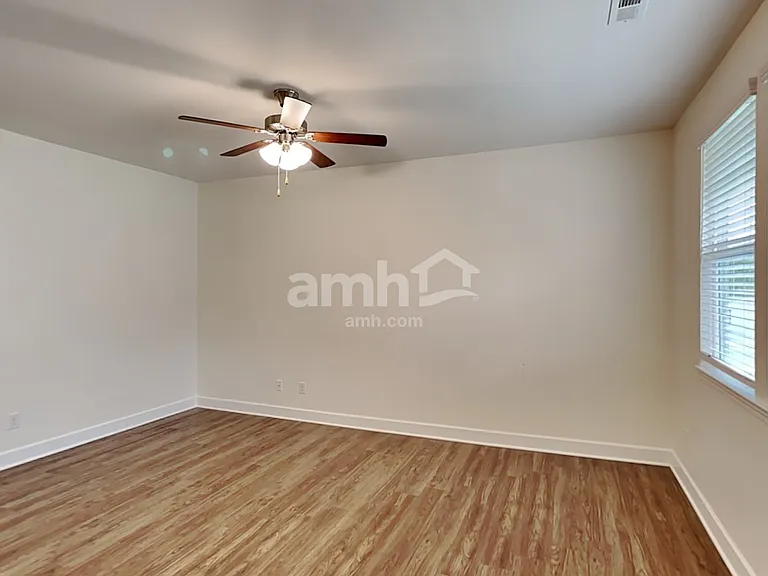 5079 Trailwater Dr — Photo 6