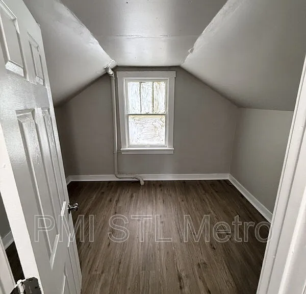 6170 Emerald Ave — Photo 9