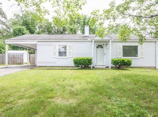 15 Fredette St, Springfield, MA 01109