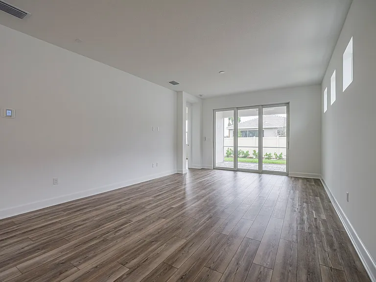 4487 Nautilus Cir — Photo 3