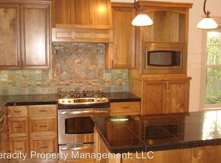 2641 NW Crossing Dr, Bend, OR 97703