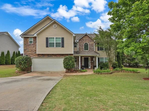 688 Country Grove Ln, Auburn, GA 30011