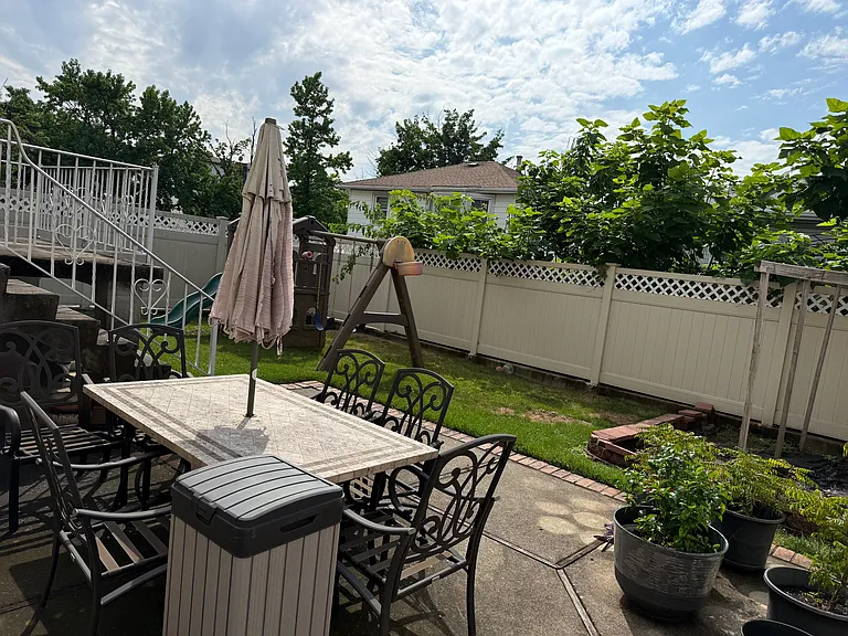 8 Purdue Ct #1 — Photo 24