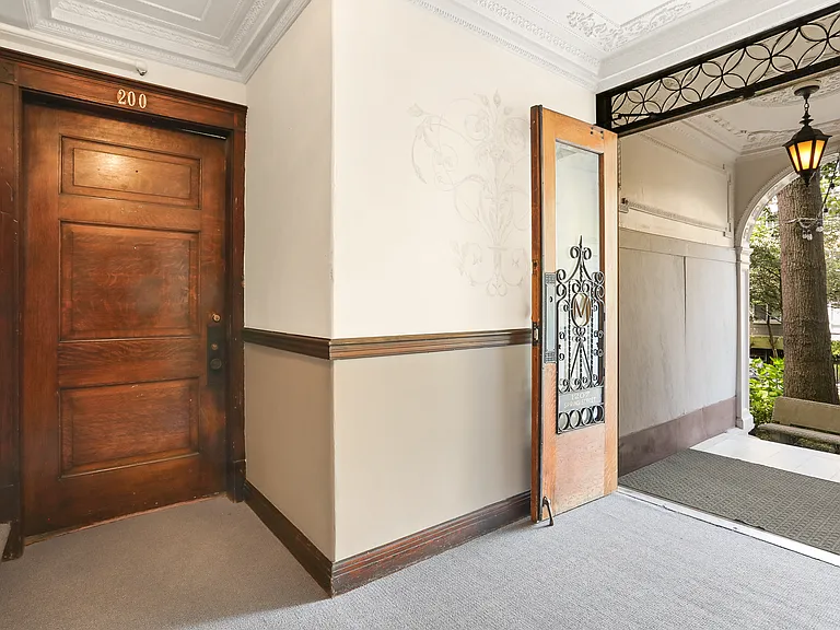 1205 Spring St #205 — Photo 17