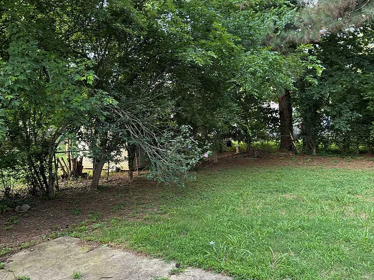 902 Danmann Cir SE — Photo 11