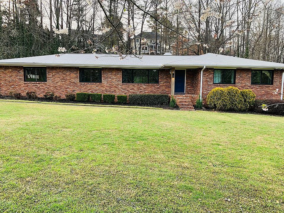 1st image of 2331 Cumberland Dr SE