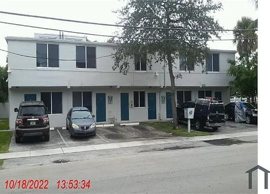 100 NW 14th Ave #10 — Photo 2