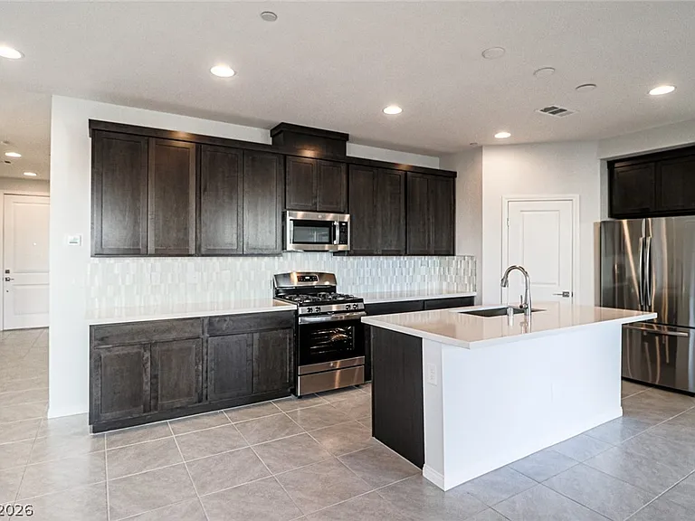 9220 Far Side Ave — Photo 17