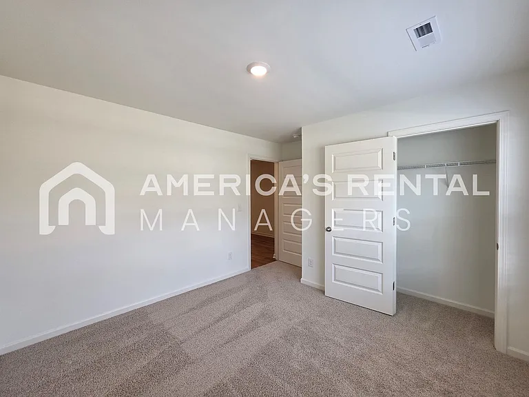 213 Koslin Loop — Photo 10