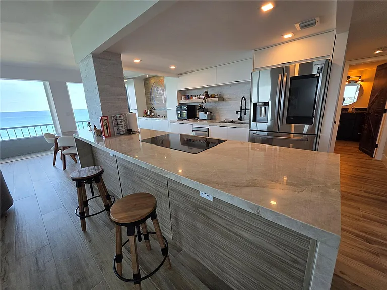 5550 N Ocean Dr — Photo 6