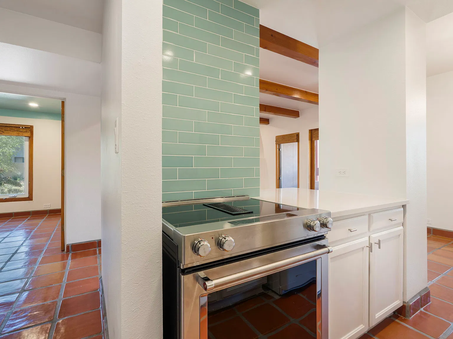 1 bed, 750 sqft, $2,150 — Photo 4