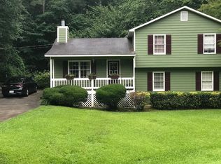 3760 Creekwood Dr, Loganville, GA 30052