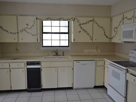 4th image of 5319 Bradbury Ct