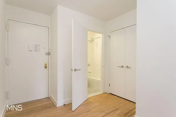 Rented by MNS Marketing | media 16