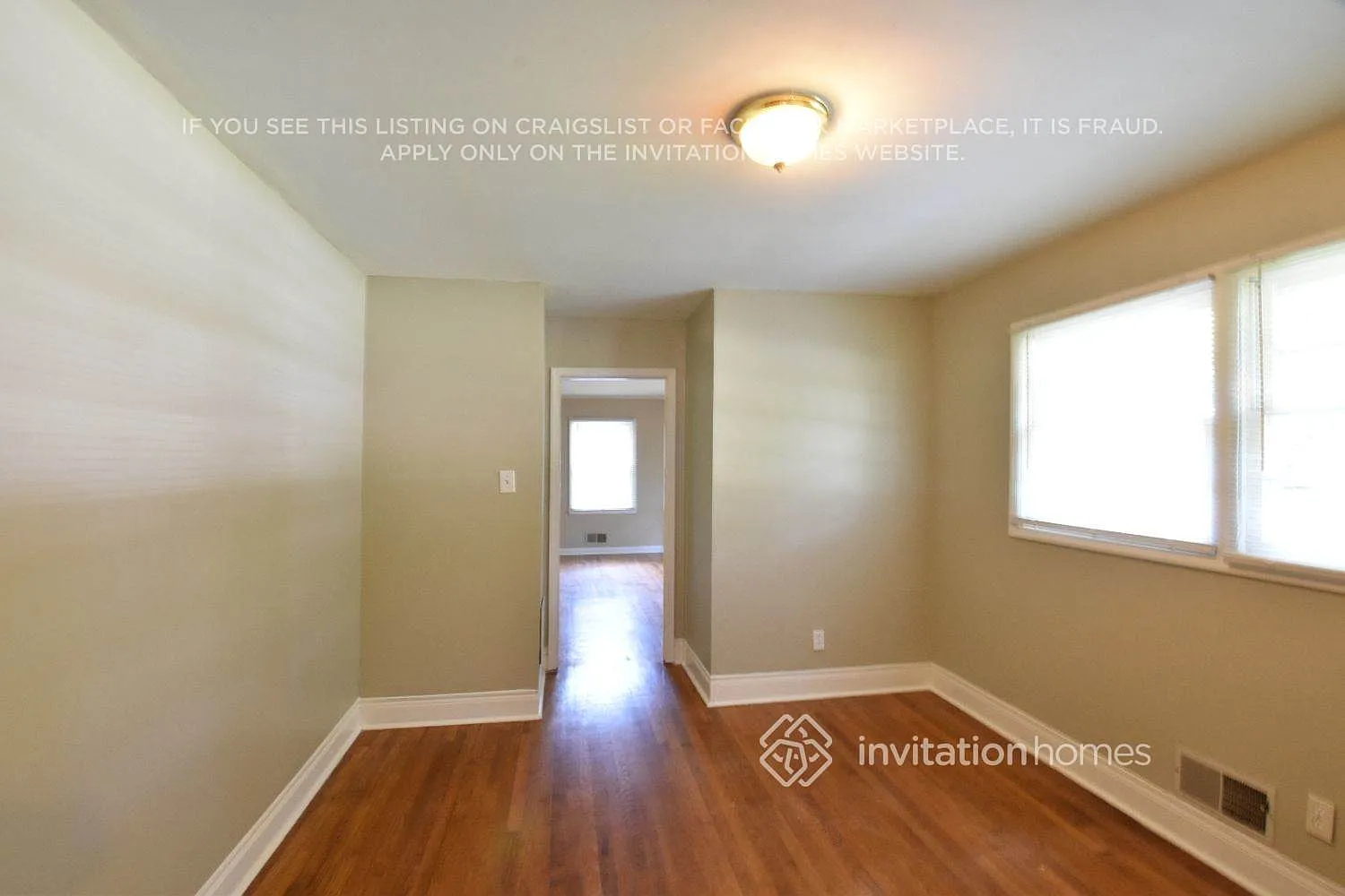 530 Kenlough Dr Charlotte, NC 28209 — Photo 2