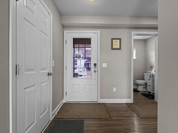 4th image of 2163 Bay Dr