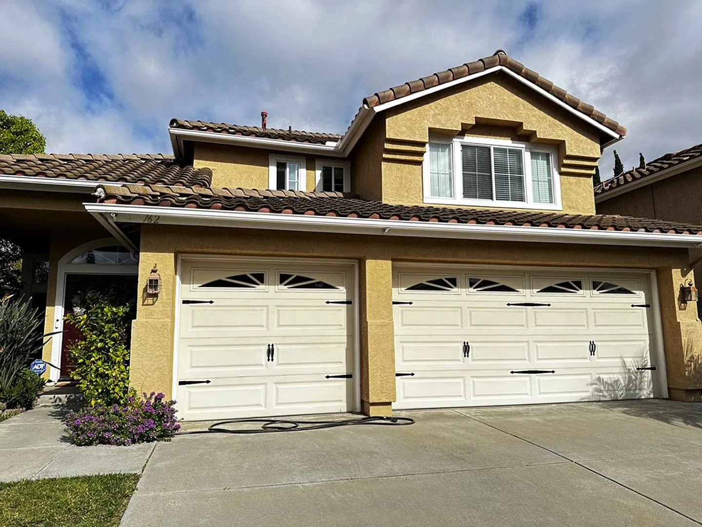 Upgraded 4 Bedroom With Ac In Oceanside — Photo 2